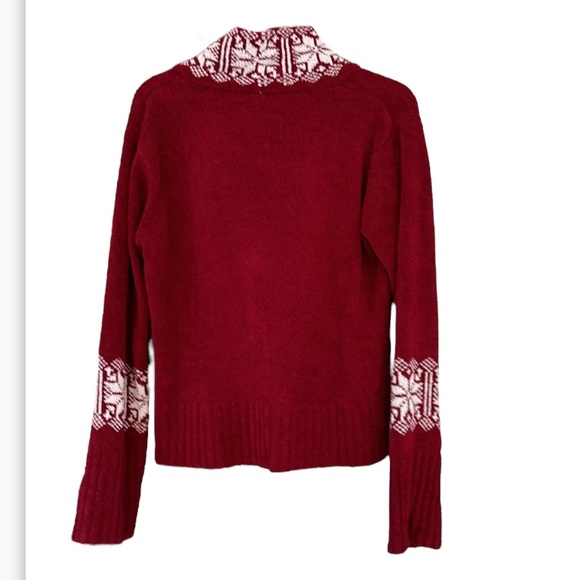 Festive Snowflake Sweater - Picture 4 of 7